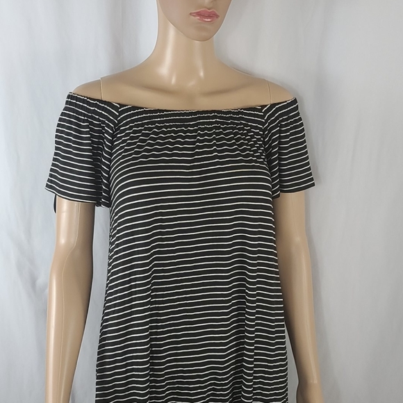 Ruffle Off Shoulder Black White Stripe Flare Dress - Picture 5 of 9